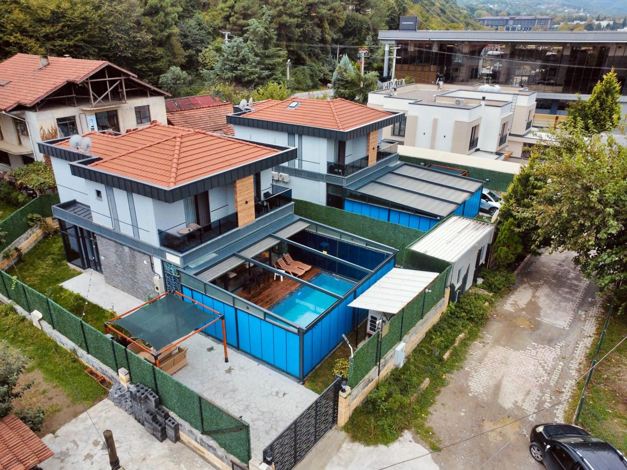 Alriyan Villa *